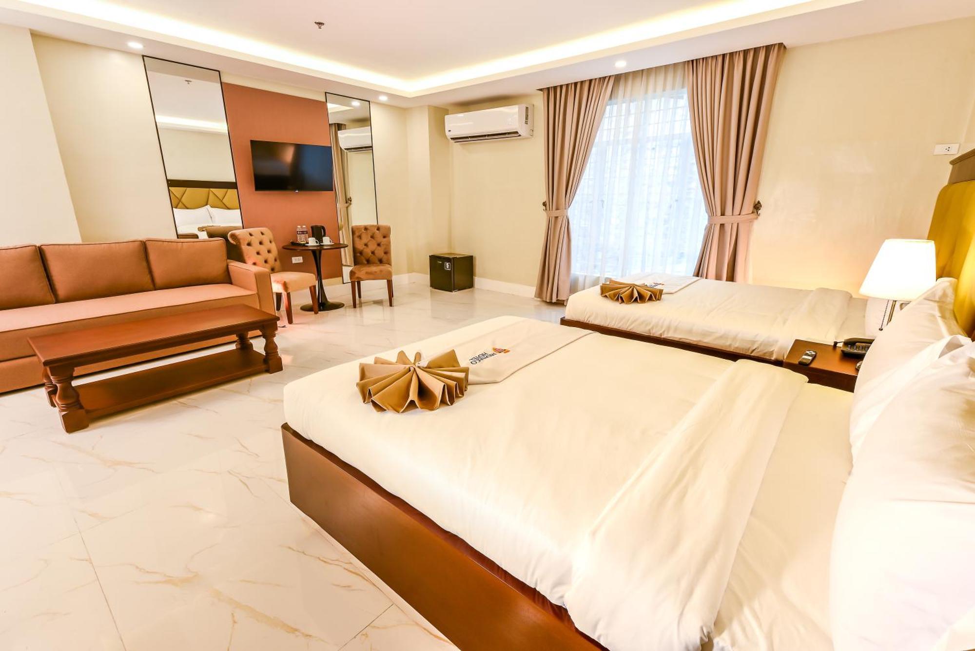 Monaco Hotel Taytay  Bagian luar foto