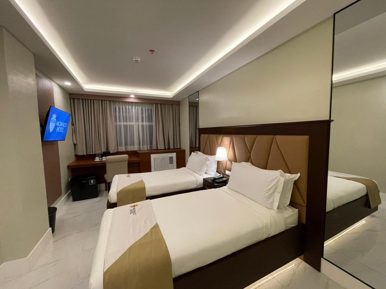 Monaco Hotel Taytay  Bagian luar foto