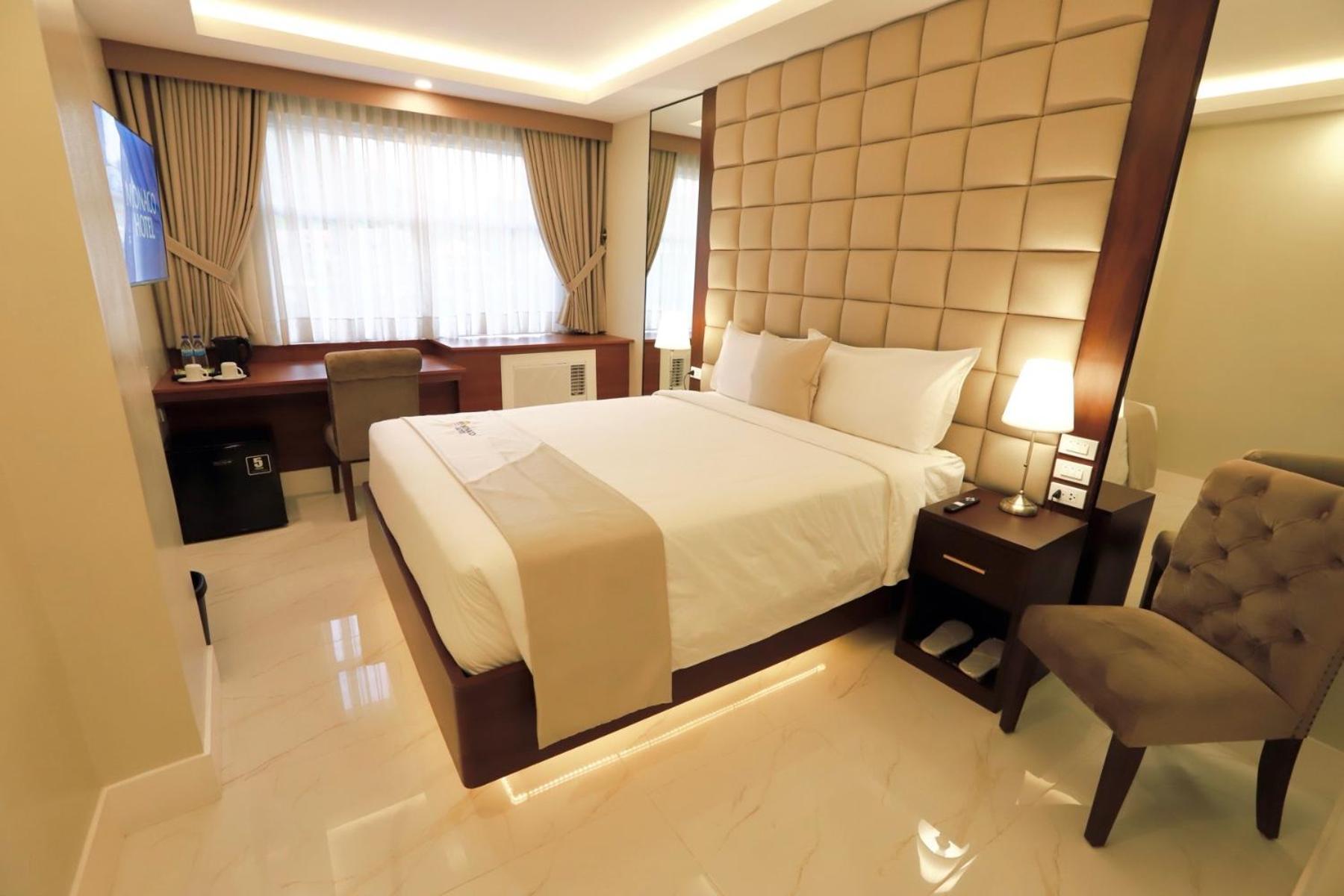 Monaco Hotel Taytay  Bagian luar foto